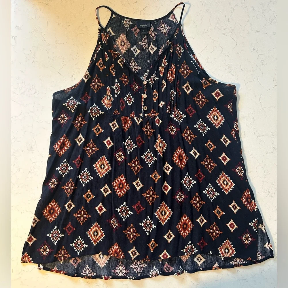 Daytrip Navy Crinkle Henley Flowy Tunic Tank Top - Picture 13 of 14